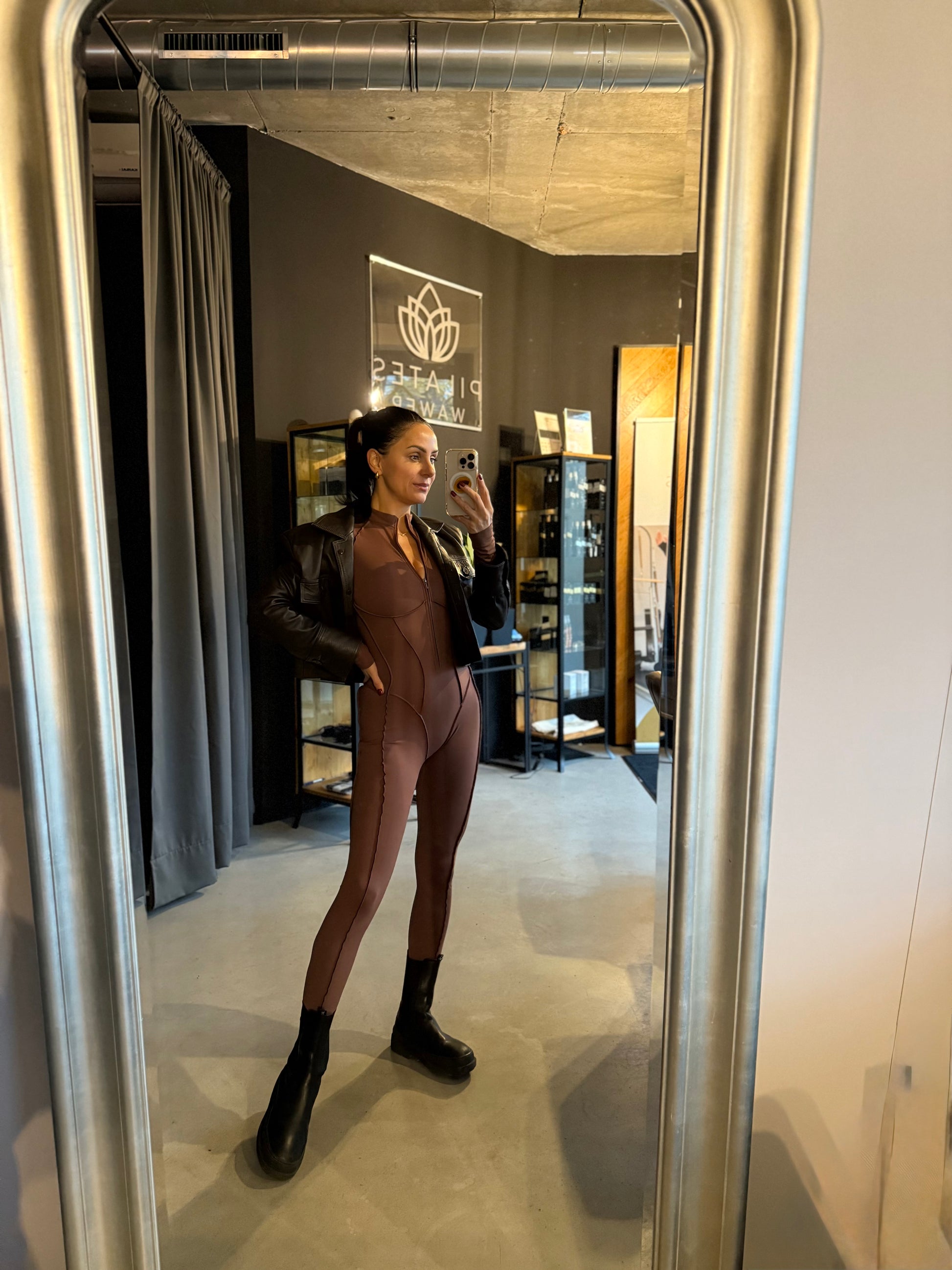 Damski kombinezon do jogi i pilatesu z długim rękawem